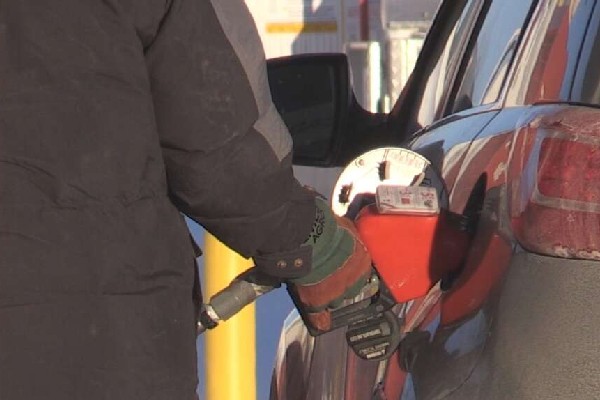 ஒன்றாரியோ மக்களுக்கு மகிழ்ச்சியான செய்தி! | Ontario Announces Gas Tax Cut