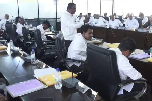 கஸ்ஸப தேரரால் நாட்டில் ஏற்படப்போகும் குழப்பம்! கெஸ்பேவ நகர சபையில் ஒலித்த இனவாத கோசம் | Balangoda Kassapa Thera Npp