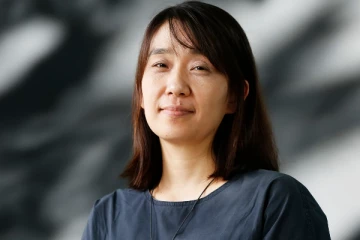 இயற்பியலுக்கான நோபல் பரிசு - தென் கொரிய எழுத்தாளர் ஹான் காங் தேர்வு