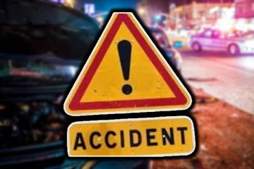 நான்கு வாகனங்கள் ஒன்றுடன் ஒன்று மோதி கோர விபத்து : இருவர் படுகாயம்