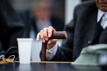 நூற்றுக்கணக்கானோரின் உயிரிழப்புக்கு காரணமாக இருந்த சித்திரவதை முகாம் காவலர்: விசாரணையிலிருந்து தப்பினார்