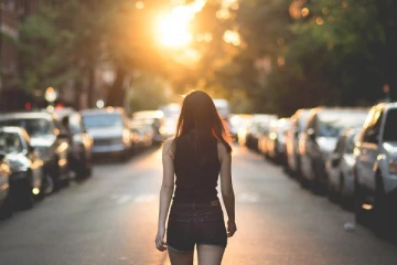 பெண்ணிற்கு இப்படி ஒரு நிலை! சிக்கிய இரு இளைஞர்கள்