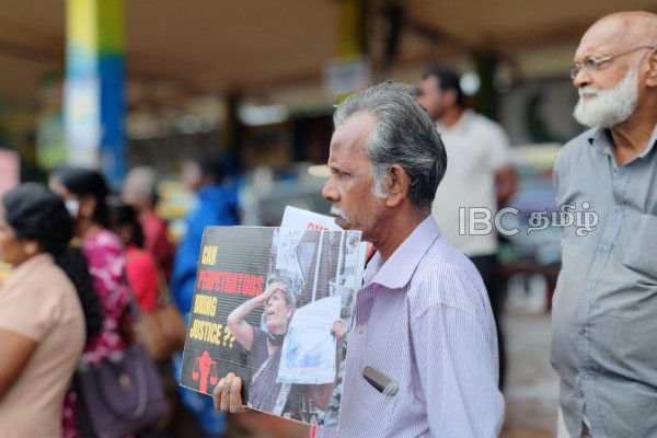 வவுனியாவில் போராட்டத்தில் குதித்த வலிந்து காணாமல் ஆக்கப்பட்டோரின் உறவினர்கள் | Relatives Those Lost Their Lives Struggle Vavuniya வவுனியாவில் போராட்டத்தில் குதித்த வலிந்து காணாமல் ஆக்கப்பட்டோரின் உறவினர்கள் | Relatives Those Lost Their Lives Struggle Vavuniya