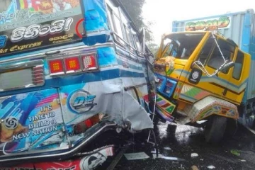 கொழும்பில் மற்றுமொரு பேருந்து - கொள்கலன் விபத்து: 22 பேர் காயம்