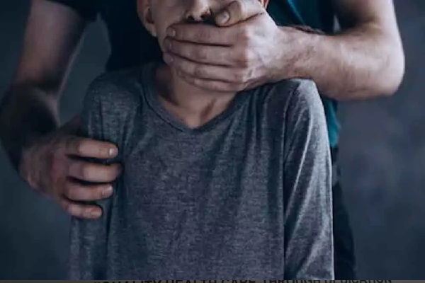 கண்டியில் வர்த்தகரின் மகன் கடத்தப்பட்டார் | A Businessmans Son Was Abducted In Kandy