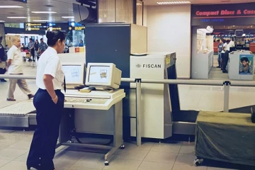 கட்டுநாயக்க விமான நிலையத்தில் வர்த்தகர் கைது