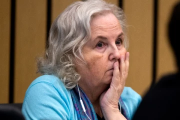 'உங்கள் கணவரை கொலை செய்வது எப்படி' புத்தகம் எழுதிய பெண்ணுக்கு ஆயுள் தண்டனை!