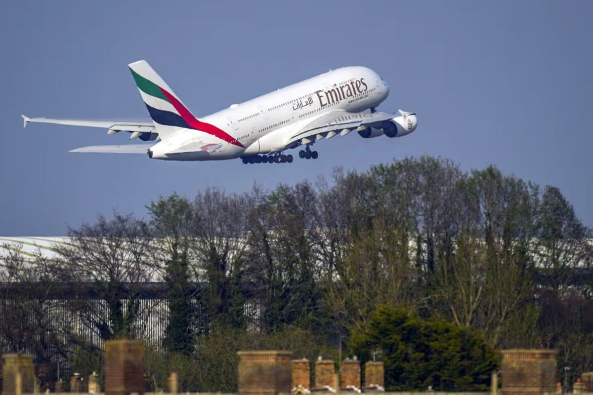 மத்திய கிழக்கில் நிலவும் போர் பதற்றங்கள்; விமான சேவைகளை ஆரம்பிக்கும் ஐக்கிய அரபு அமீரகம் | War Tensions Middle East Emirates Resume Services