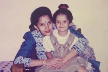 இந்த புகைப்படத்தில் இருக்கும் நடிகை யார் தெரியுமா.. அட இவரா