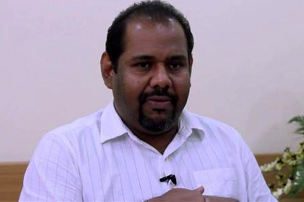 பொலிஸாரை விமர்சித்த கஜேந்திரகுமார் தற்போது அவர்களையே கொழும்பு வீட்டின் பாதுகாப்பிற்காக நிறுத்தியுள்ளார்! கம்மன்பில கிண்டல் | Udhaya Gammanpila About Gajendrakumar Ponnambalam