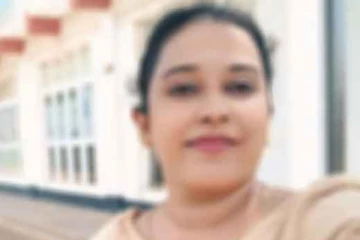 இளம் ஆசிரியை கொலையில் சகோதரன் கைது; தாயாரால் பொலிஸார் குழப்பம்