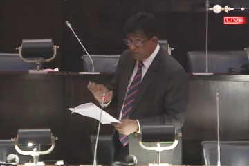 ළමයි හදන්න දිරිමත් කරන්න අම්මට තාත්තට දෙන්නටම නිවාඩු දෙන්න ඕනේ දරුවෝ වැඩියෙන් ඉන්නකොට ණය පොළිය අඩු කරන්න ඕනේ - අජිත් [VIDEO]