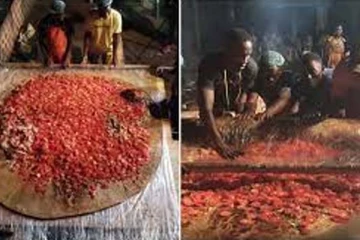 14 மணிநேரம் உருவாக்கப்பட்ட ராட்சத சாலையோர உணவு... கின்னஸ் சாதனை படைத்து அசத்தல்