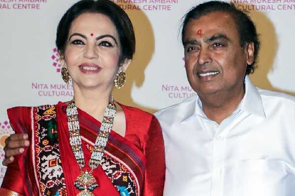 நீதா அம்பானியின் உதவியாளர்களின் சம்பளம்!! கார் ஓட்டுநருக்கு மட்டும் இவ்வளவா? | What Is The Salary Of Mukesh Ambani Nitas Driver