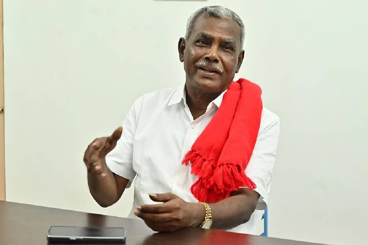 கரூர் நெரிசலில் உயிரிழந்த குடும்பத்தினருக்கு அரசு வேலை - அரசியல் கட்சிகள் எதிர்ப்பது ஏன்? | Why Parties Oppose Govt Job For Karur Victims