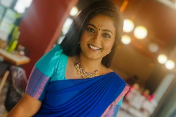 சிறகடிக்க ஆசை மீனாவா இது.. தாவணியில் அழகிய புகைப்படங்கள்