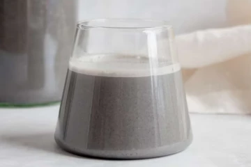 கருப்பு நிறத்தில் பால் கொடுக்கும் விலங்கு: எது தெரியுமா?