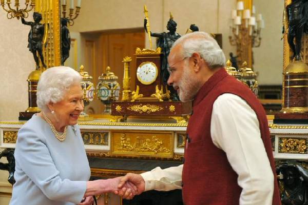 பிரிட்டன் ராணி மறைவு பெரும் சோகம் :பிரதமர்நரேந்திர மோடி இரங்கல் | Queen Elizabeth Ii Has Died Modi