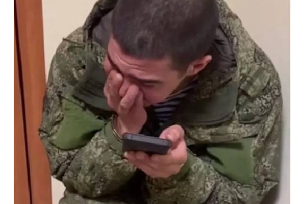 கூட்டம் கூட்டமாக சரணடையும் படைவீரர்கள்: ஸ்தம்பித்துப் போயுள்ள ரஷ்யா! | Russo Ukraine Army Sodiers Surrendering War Killed