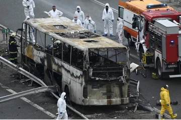 பயணித்து கொண்டிருந்த பேருந்தில் தீ விபத்து! 12 சிறுவர்கள் உட்பட 46 பேர் மரணம்