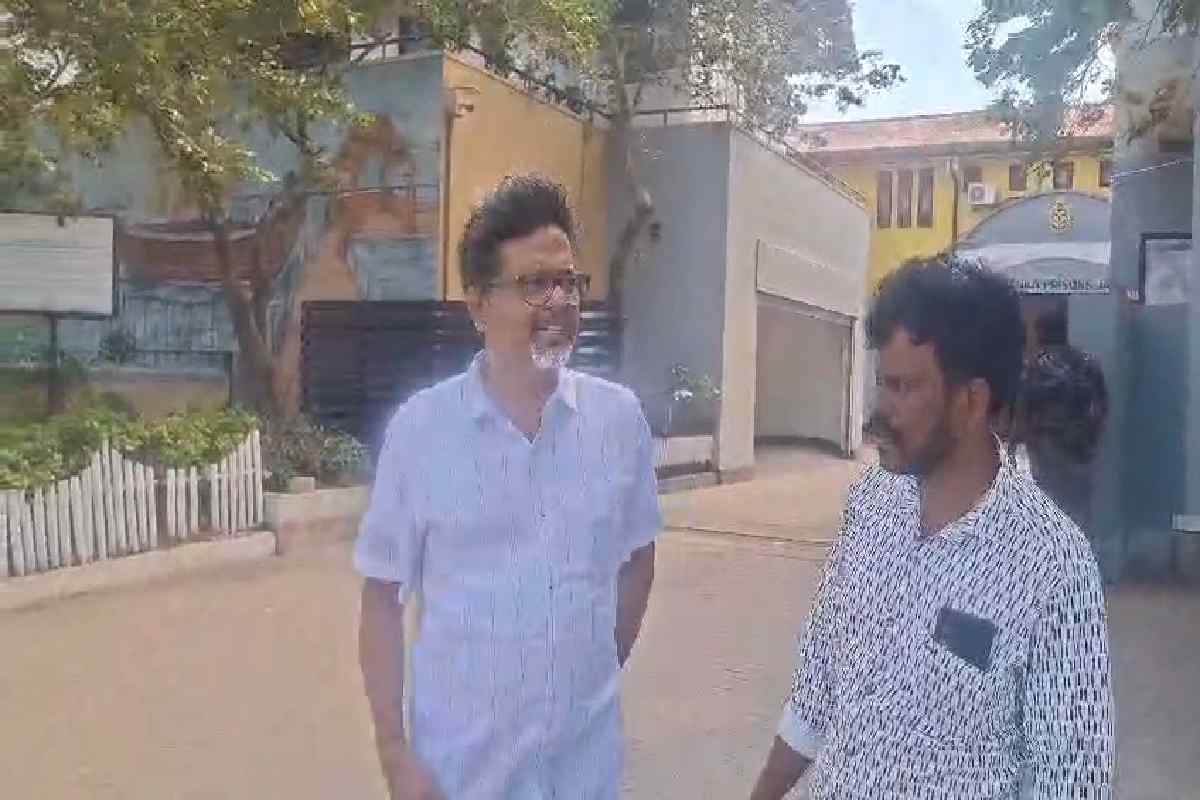 கைதான பாடகரை சிறையில் சந்தித்த சட்டத்தரணி காண்டீபன்! | Lawyer Kandeepan Met The Arrested Singer In Prison