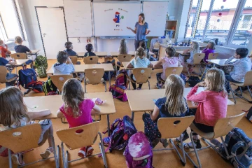 ஜெர்மனியில் ஆசிரியர் பற்றாக்குறையால் திண்டாடும் மாணவர்கள்!