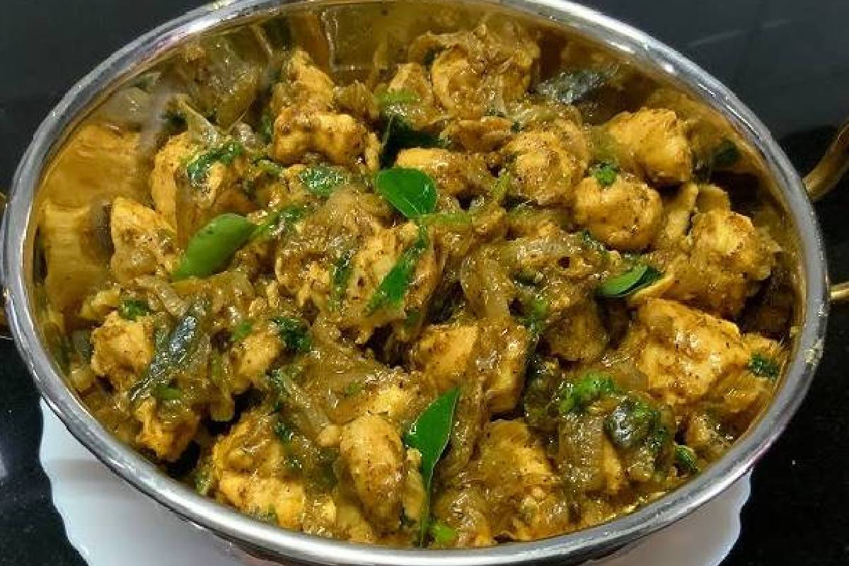 ஆந்திரா பாணியில் காரசாரமான பச்சை மிளகாய் சிக்கன்... இப்படி செய்தா கொஞ்சமும் மிஞ்சாது! | Andhra Style Spicy Chilly Chicken Recipe
