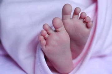 பிறந்த 20 நிமிடத்தில் உலகமே வியந்து பார்த்த அதிசய குழந்தை... உயிர் பிரிந்த சோகம்!