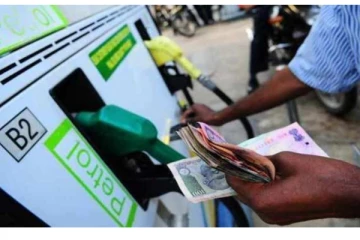 100 ரூபாயை நெருங்கும் பெட்ரோல் விலை - தெறித்து ஓடும் வாகன ஓட்டிகள்!