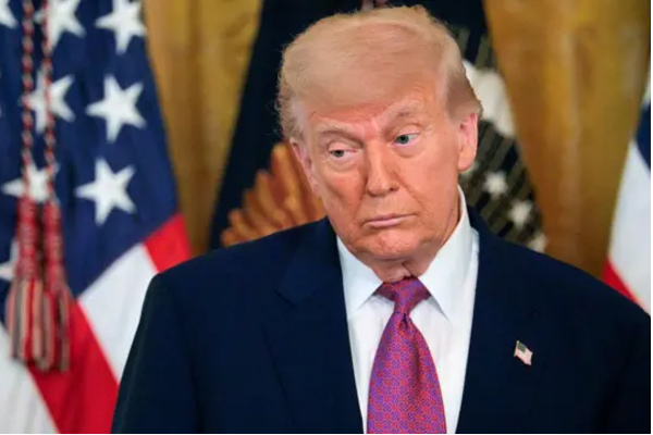 இது தேலையில்லாத வேலை ; ரஷ்யாவை கடுமையாக சாடும் ட்ரம்ப் | Rump Harshly Criticizes Russ