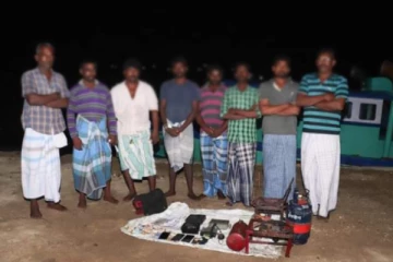 எல்லை தாண்டிய கடற்றொழிலில் ஈடுபட்ட 15 தமிழக கடற்றொழிலாளர்கள் கைது