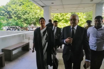 நாடாளுமன்றத்தில் தடுக்கி விழுந்த கிரியெல்ல