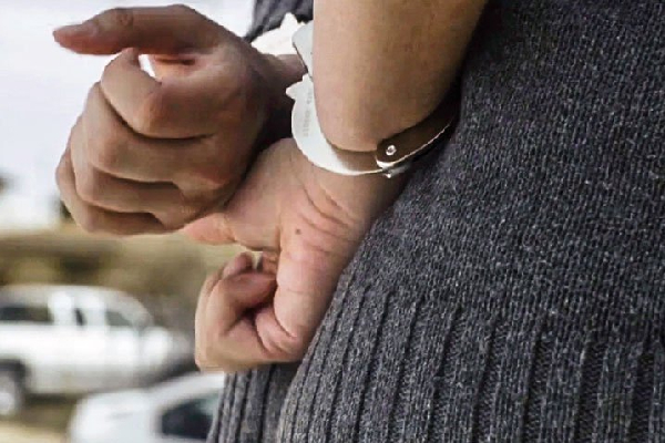யாழில் ஹெரோயின் மற்றும் கஞ்சாவுடன் பெண் கைது..! | Girl Arrested In Jaffna With Drug