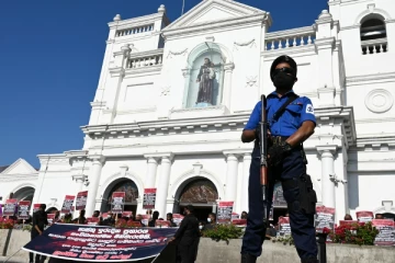 ஈஸ்டர் தாக்குதலின் பின்னணியில் அரசாங்கத்தின் நபர்கள் :  வெளியான தகவல்