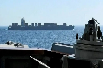 அமெரிக்காவின் கண்ணில் மண்ணை தூவி வெளியேறிய 34 ஈரான் கப்பல்கள்