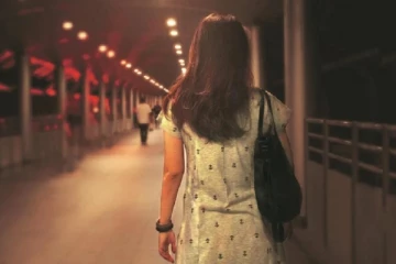 பெண்களுக்கு பாதுகாப்பற்ற இந்திய நகரங்கள் - வெளியானது 2025 NARI அறிக்கை