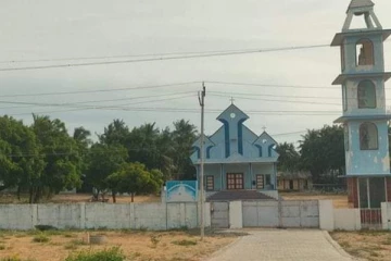 பிரார்த்தனைக்கு வந்த சிறுமிகளுக்கு பாலியல் தொல்லை அளித்த பங்குத்தந்தை!