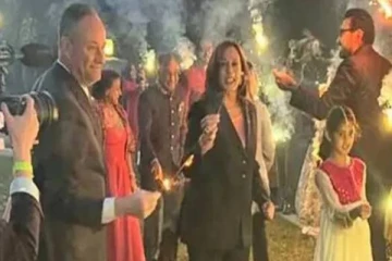 அரச இல்லத்தில் கோலாகலமாக தீபாவளி பண்டிகையை கொண்டாடிய கமலா ஹாரிஸ்