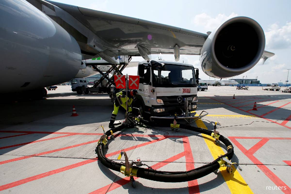 இன்னும் 6 வாரங்கள்... ஐரோப்பாவின் மொத்த விமான சேவையும் ஸ்தம்பிக்கும்: வெளியான எச்சரிக்கை | Iran War Jet Fuel Left Europe