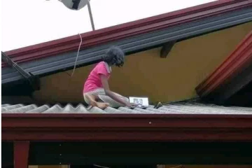 இணைய வழி கற்றல் நடவடிக்கையால் நெருக்கடி நிலையில் பல மாணவர்கள்