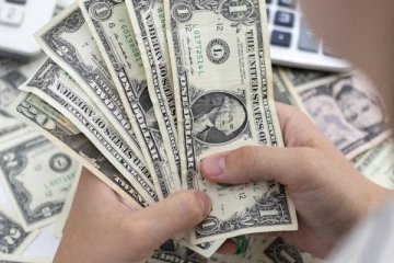 අද ඩොලරයට ලැබුණ වටිනාකම මහබැංකුව කියයි..