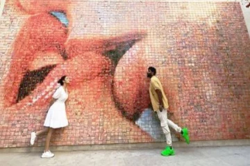 முத்தம்னா இப்படி தான் கொடுக்கணும்...நயன்தாராவின் ரொமான்ஸ் புகைப்படங்கள் இதோ..