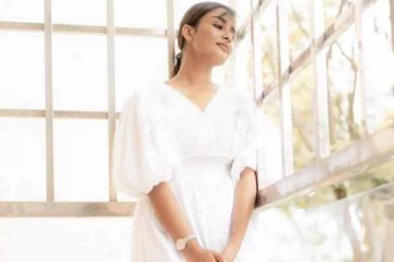 கிழக்கு வாசல் சீரியல் புகழ் ரேஷ்மா முரளிதரன் அழகிய புகைப்படங்கள்