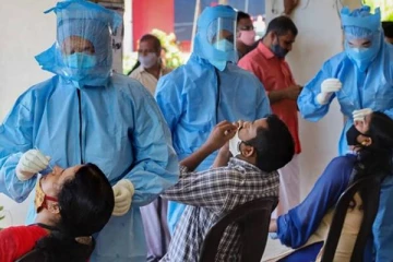 ஒரே குடும்பத்தைச் சேர்ந்த 11 பேருக்கு ஒமைக்ரான் பாதிப்பு! எந்த நாட்டில் தெரியுமா?