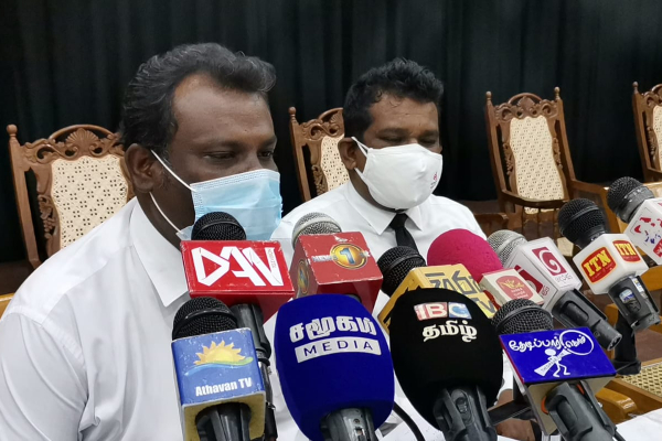 வவுனியாவில் பொருளாதார நெருக்கடியால் 561 கர்ப்பிணித் தாய்மார் பாதிப்பு | 561 Pregnant Affected Economic Crisis In Vavuniya