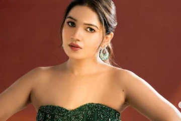 கிளாமர் லுக்கில் அசத்தும் நடிகை வாணி போஜன்!! மிரண்டு போன ரசிகர்கள்..