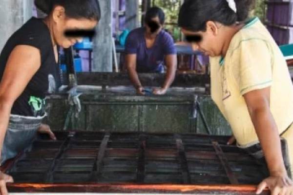 இலங்கையில் உயிரிழந்த கணவனின் சடலத்தை பெற போராடும் இரண்டு மனைவிகள்! | Woman Struggling Get Husband S Body In Sri Lanka