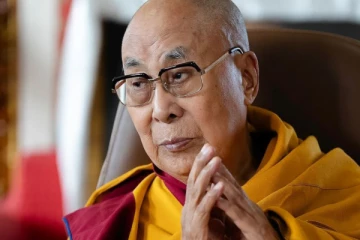 தலாய் லாமாவுக்கு கிராமி விருது; சீனா கடும் விமர்சனம்