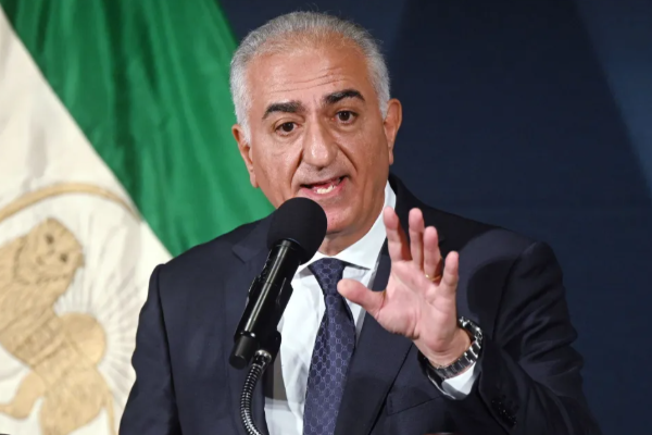 தீவிரமடையும் ஈரான் போர்! ஈரான் தேசியத் தொலைக்காட்சி ஹேக் செய்யப்பட்டதால் பரபரப்பு | Hackers Target Iran State Tv S Satellite