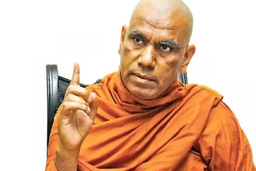 "..ජනාධිපතිතුමා අසාර්ථකයි කියලා පිළිගත්තා..බුදු දහමට අනුව ඔහු නුවණැත්තෙක්,පඬිවරයෙක්.."